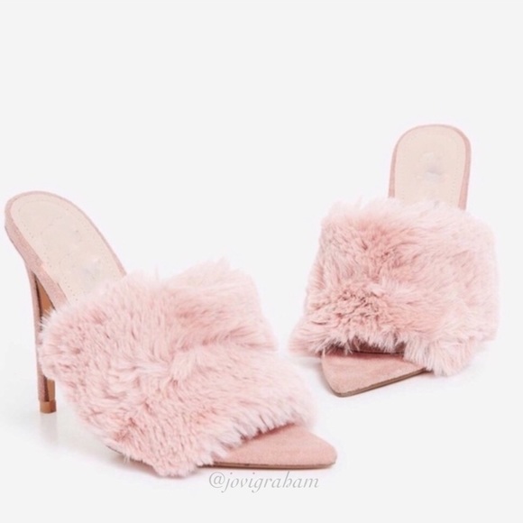 ๐ธ2XHP๐ธ Faux Fur Heel - Picture 4 of 6